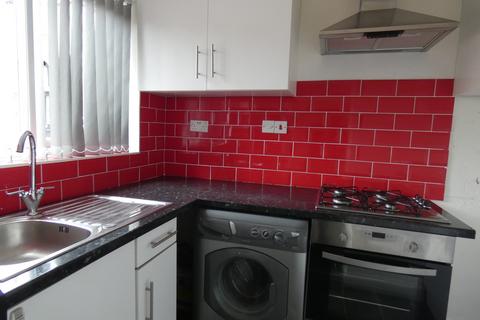 2 bedroom terraced house to rent, Kempston