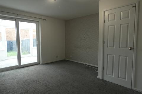 2 bedroom terraced house to rent, Kempston