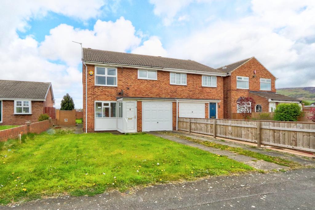 Westminster Close, Eston, TS6 3 bed semidetached house £135,000