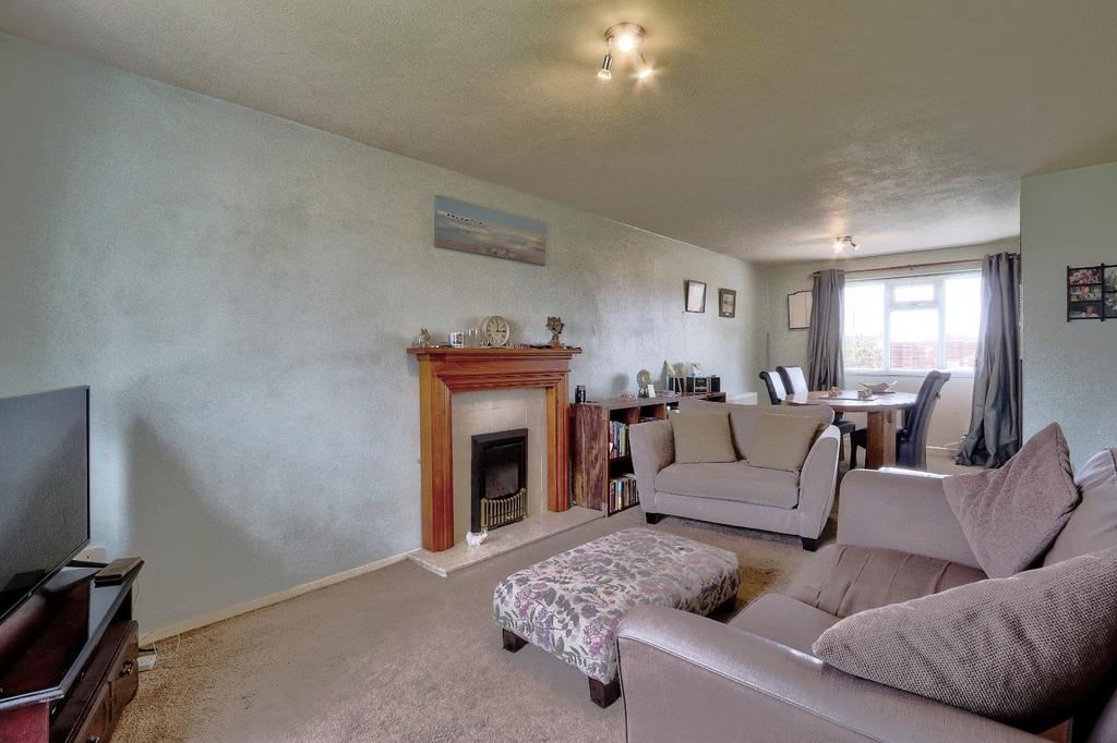 Westminster Close, Eston, TS6 3 bed semidetached house £135,000