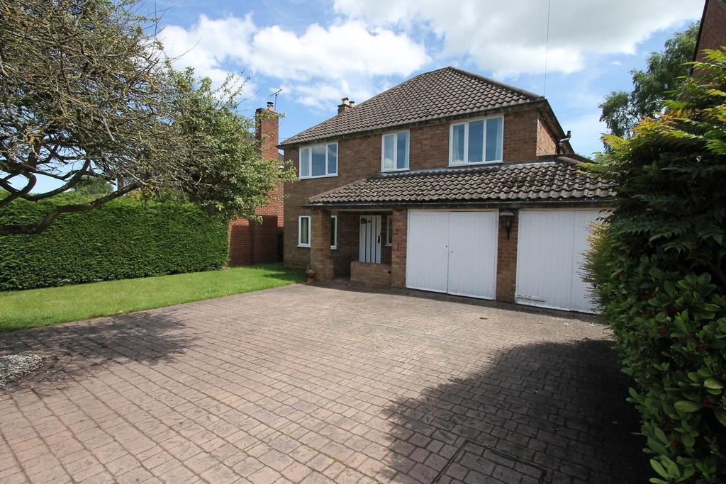 Heath Farm Road, Norton, Stourbridge, DY8 4 bed detached house £500,000