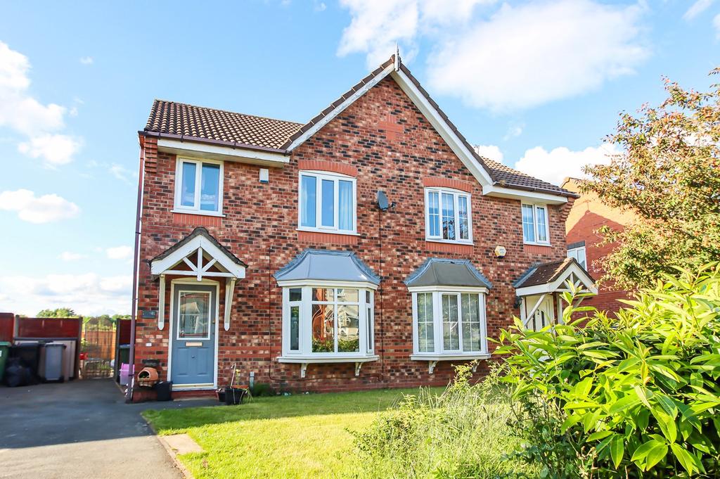 Inglewood Close, Partington... 3 bed semidetached house £230,000