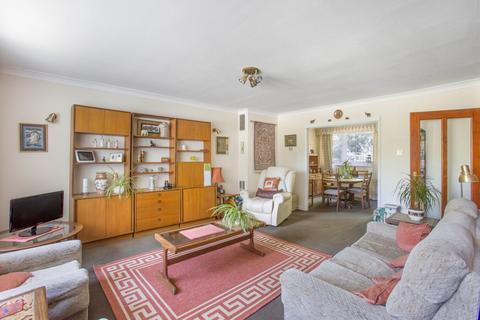 102 Park Meadow, Hatfield, AL9 5HE