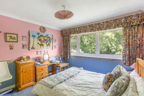 102 Park Meadow, Hatfield, AL9 5HE