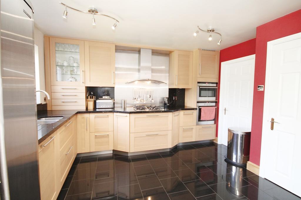 Newlyn Gardens, Penketh, Warrington, WA5 4 bed detached house £495,000