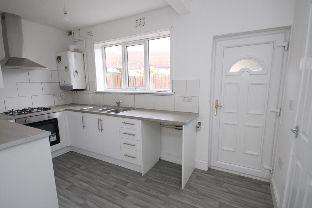 Radway Road, Liverpool, L36 3 bed semidetached house £675 pcm (£156 pw)