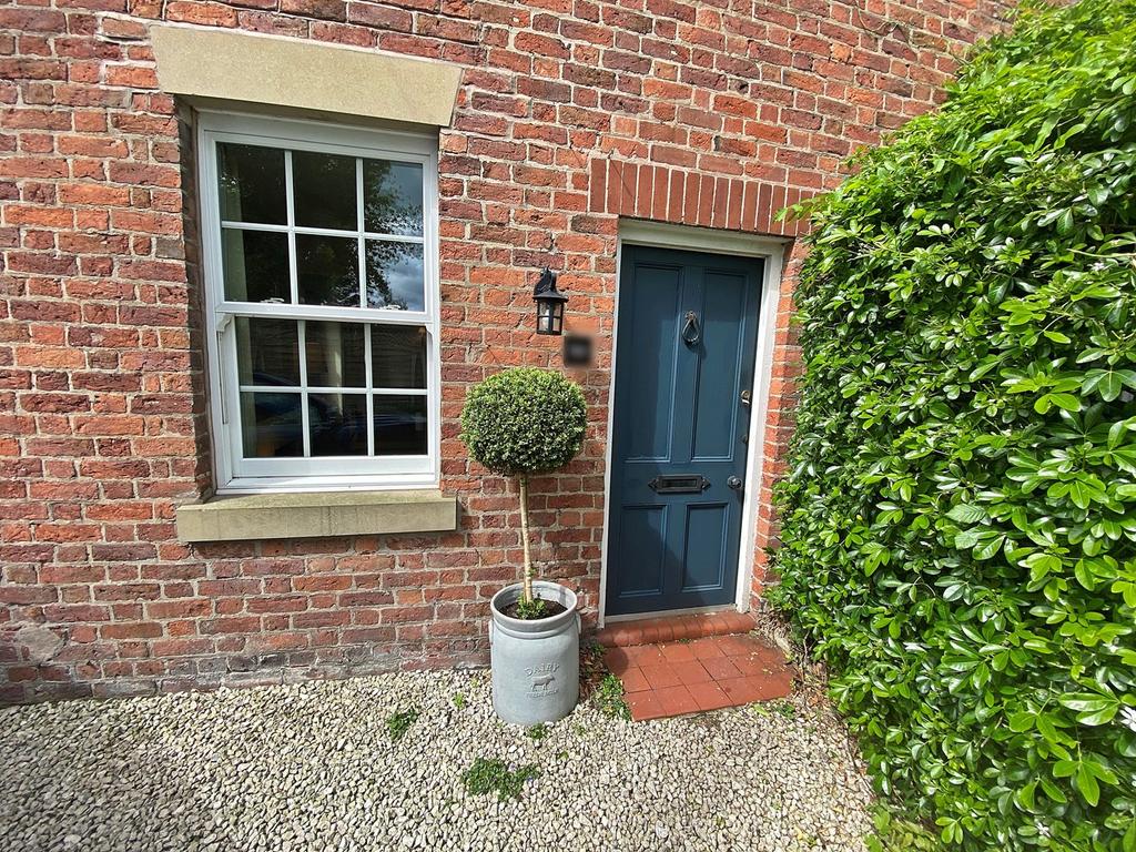 Sandy Lane, Lymm, WA13 2 bed cottage for sale £310,000