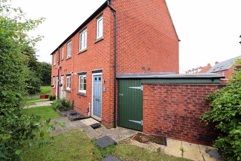 2 bedroom semi-detached house to rent, The Plantation, Gloucester