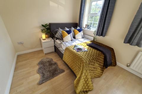 5 bedroom semi-detached house to rent - Copenhagen Way