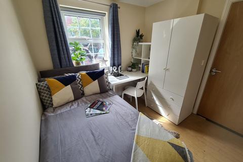 5 bedroom semi-detached house to rent, Copenhagen Way