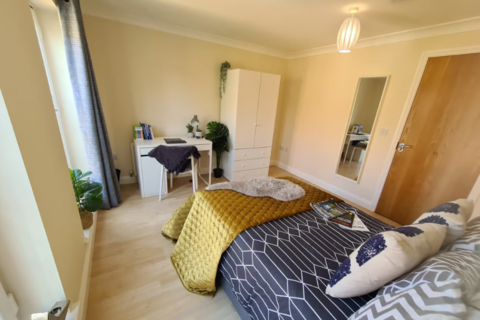 5 bedroom semi-detached house to rent, Copenhagen Way