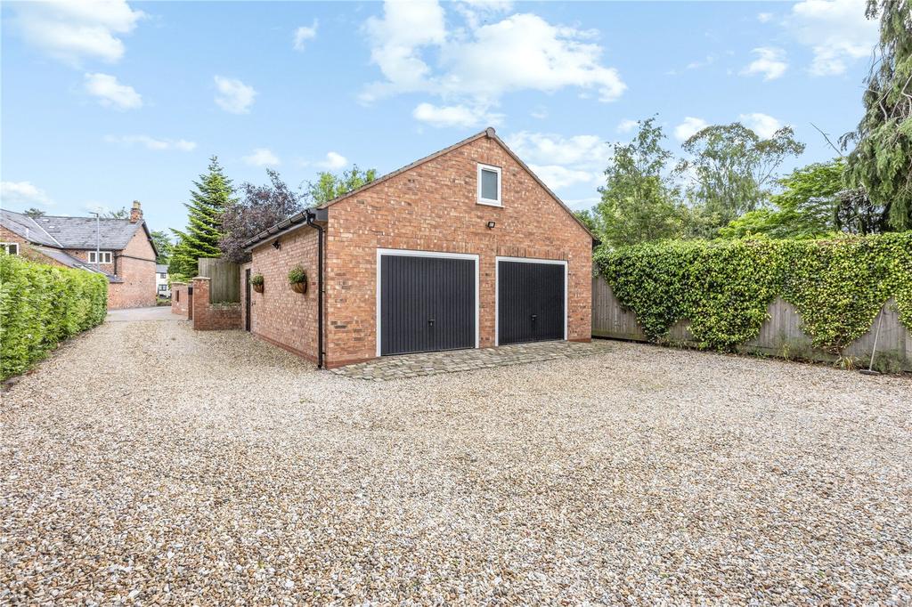 Detached Garage