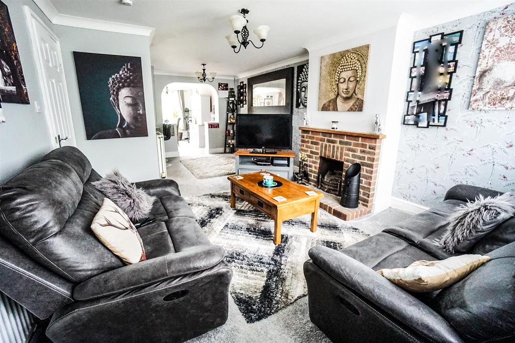 Abbotsfield Close, Hastings 3 bed semidetached house £390,000