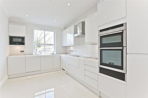 3 bedroom terraced house to rent, Hampton Court Crescent, Graburn Way, East Molesey, Surrey, KT8