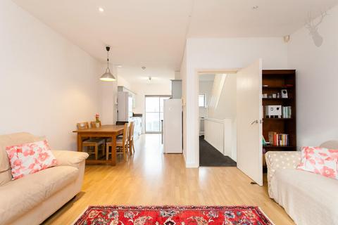 4 bedroom townhouse for sale - Palmers Road, Bethnal Green, E2