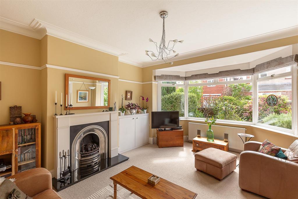 Northumberland Avenue, Gosforth... 3 bed terraced house £395,000