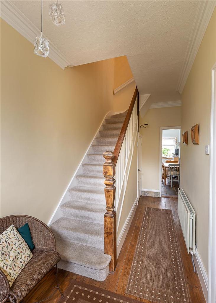 Northumberland Avenue, Gosforth... 3 bed terraced house £395,000
