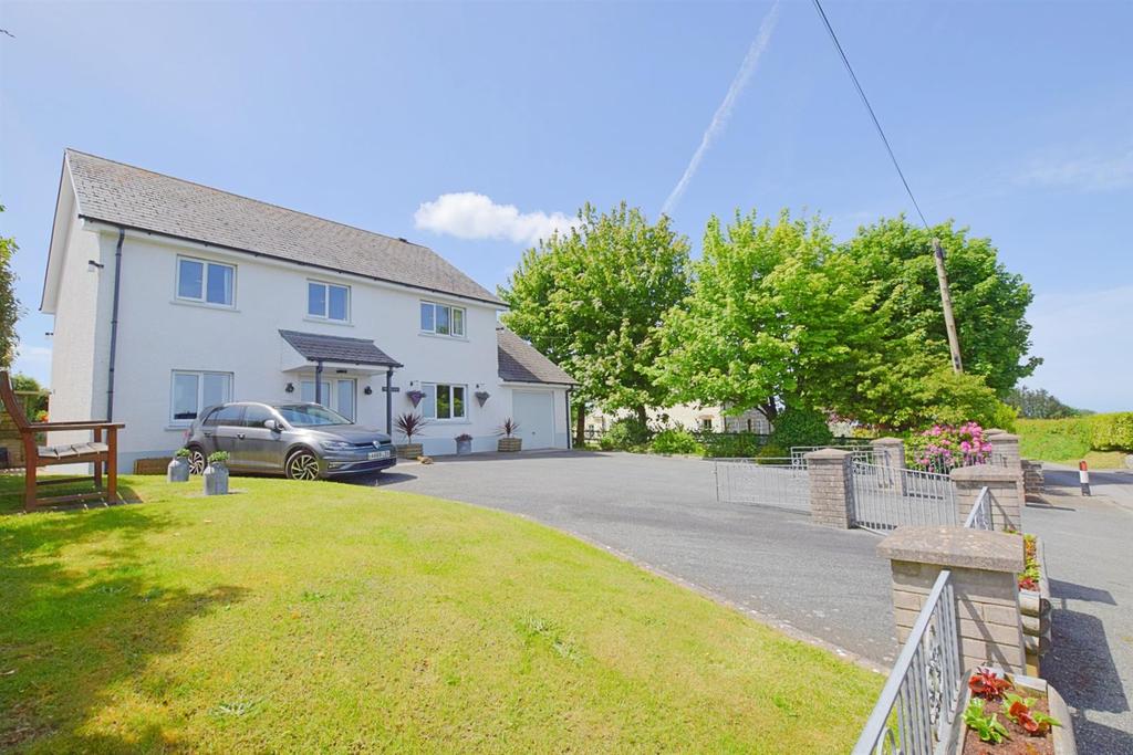 Sarnau, Llandysul 4 bed detached house for sale £415,000