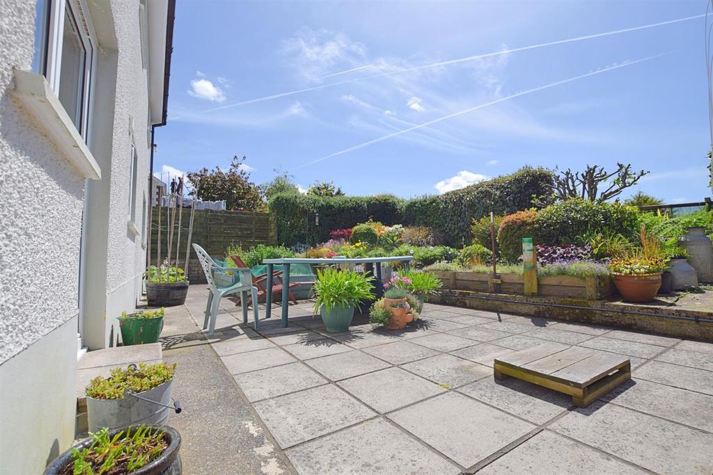 Sarnau, Llandysul 4 bed detached house for sale £415,000