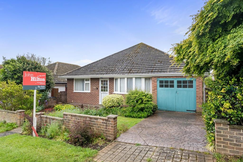 Lustrells Vale, Saltdean, Brighton 3 bed detached bungalow for sale £