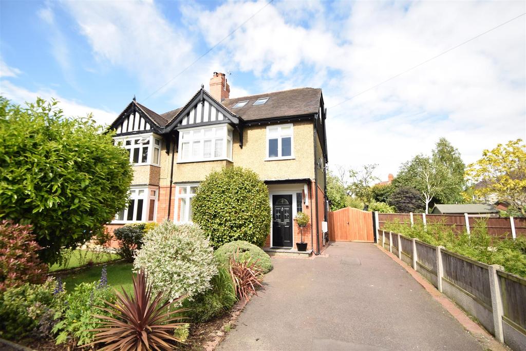 3 Kenwood Drive, Copthorne, Shrewsbury SY3 8TA 5 bed semidetached