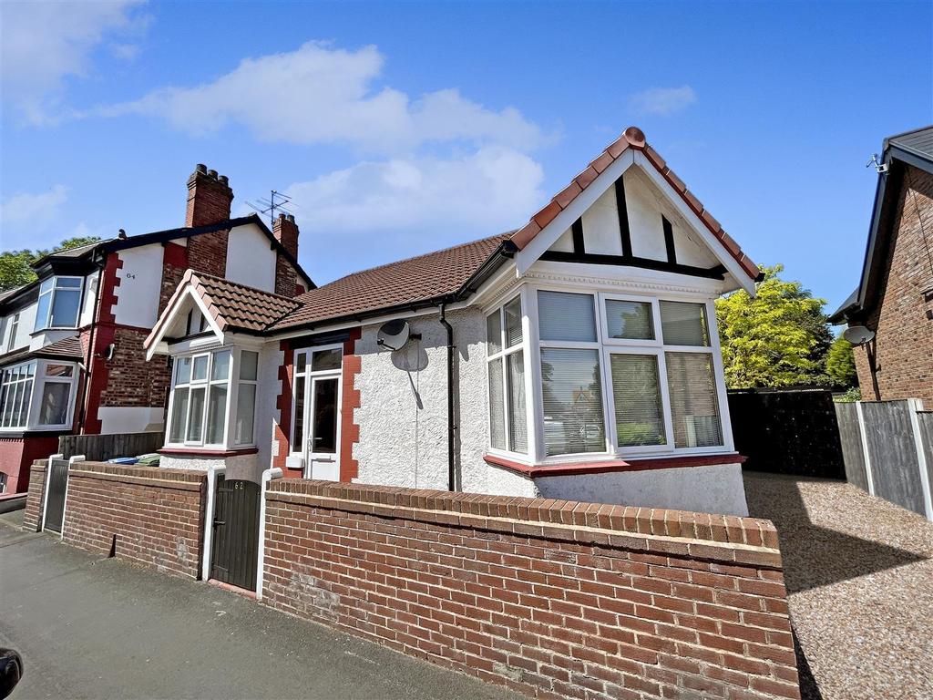 Marsland Road, Sale 3 bed bungalow for sale £475,000