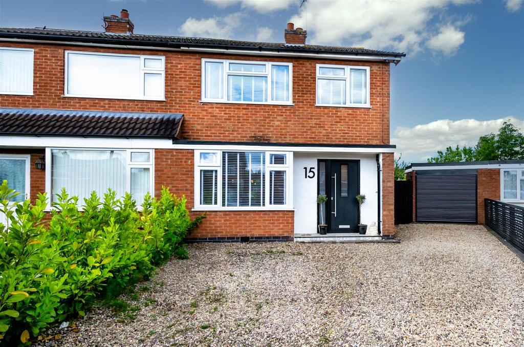 Ramsey Close, Hinckley 3 bed semidetached house £275,000