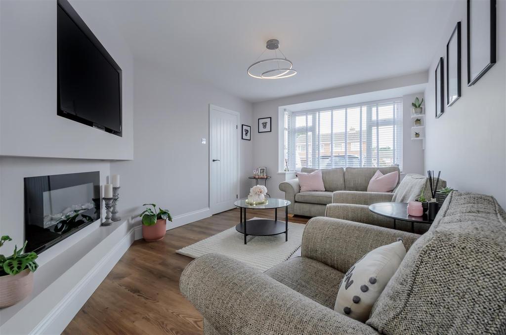 Ramsey Close, Hinckley 3 bed semidetached house £275,000