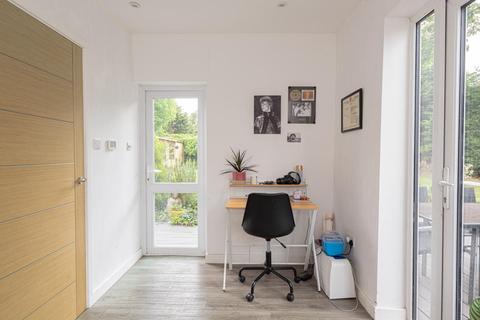 1 Chestnut Avenue, Epsom, KT19 0SY