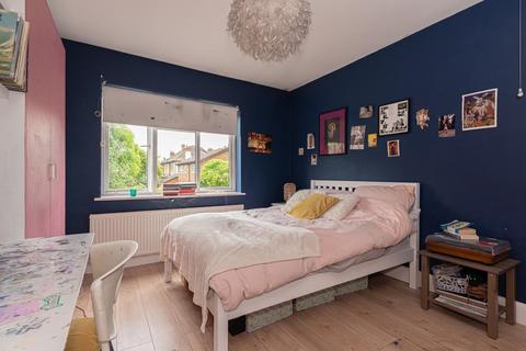 1 Chestnut Avenue, Epsom, KT19 0SY