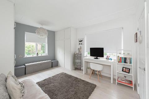 1 Chestnut Avenue, Epsom, KT19 0SY