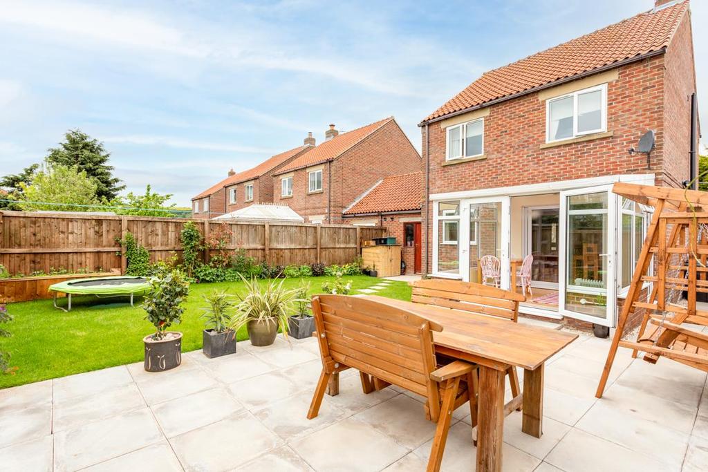 Sycamore Grove, Sherburn, Malton 3 bed house £250,000