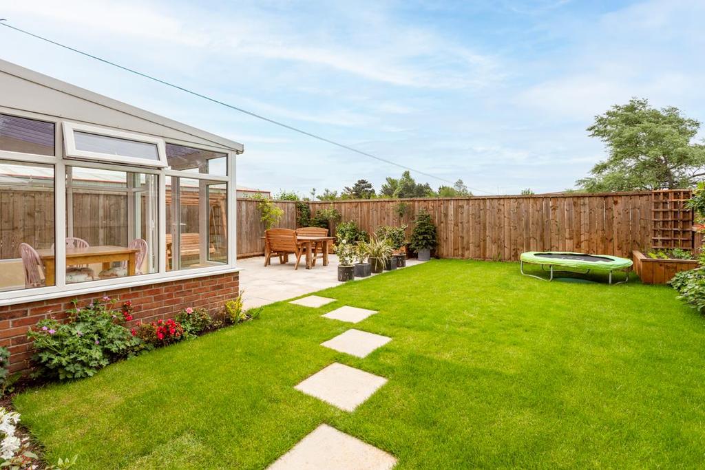 Sycamore Grove, Sherburn, Malton 3 bed house £250,000