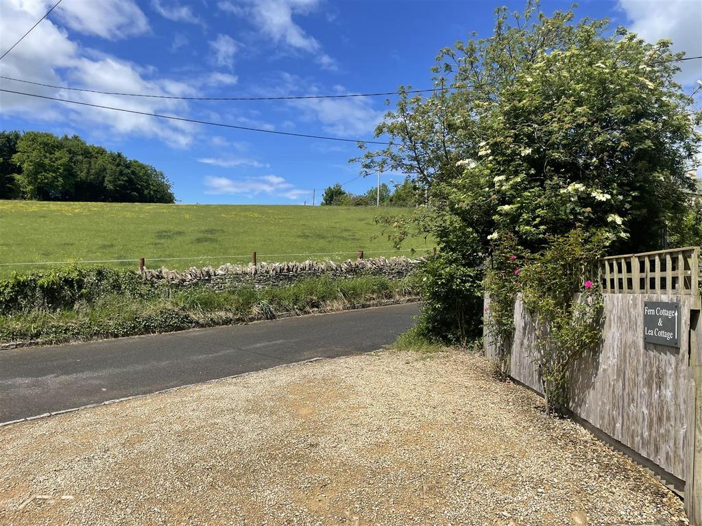Compton Abdale, Cheltenham 2 bed detached house £425,000