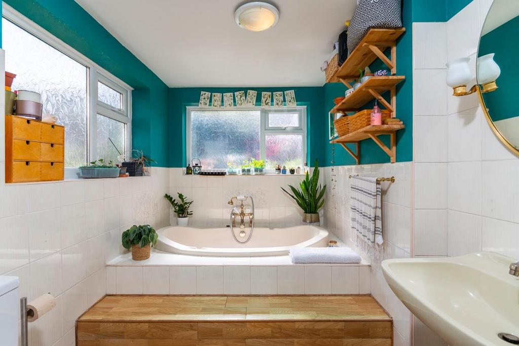DAORLYREB51 - Bathroom C.jpg