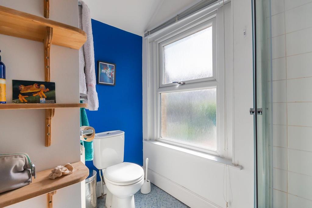 DAORLYREB51 - Ensuite A.jpg