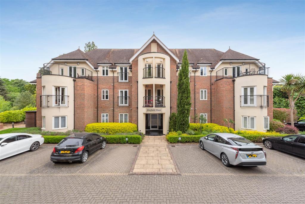 London Road, Sunningdale 2 bed apartment for sale £535,000