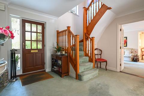 4 The Wilderness, East Molesey, KT8 0JT