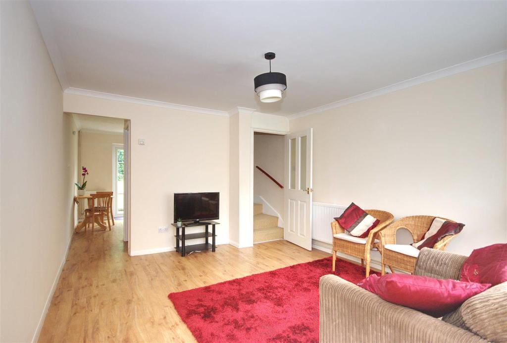 Field Avenue, Canterbury 2 bed house £220,000
