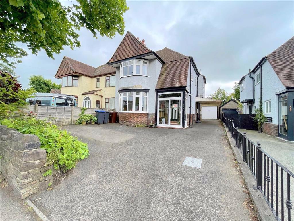 Buxton Road, Leek 3 bed semidetached house £225,000