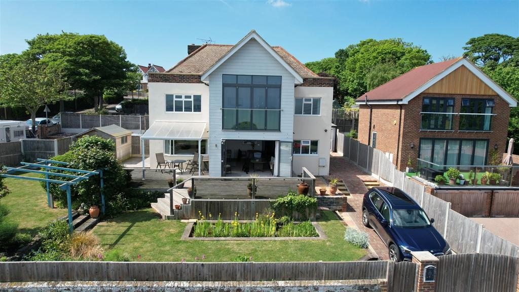 Victoria Parade, Ramsgate 2 bed flat for sale £550,000