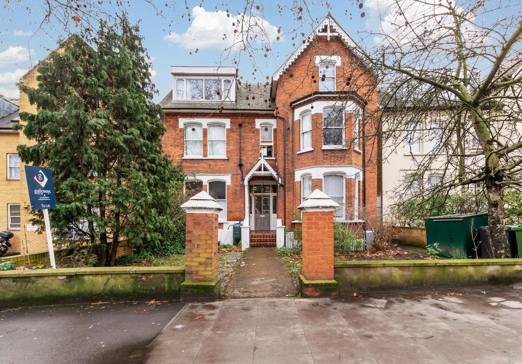 Christchurch Road, Tulse Hill, SW2 1 bed flat £1,100 pcm (£254 pw)