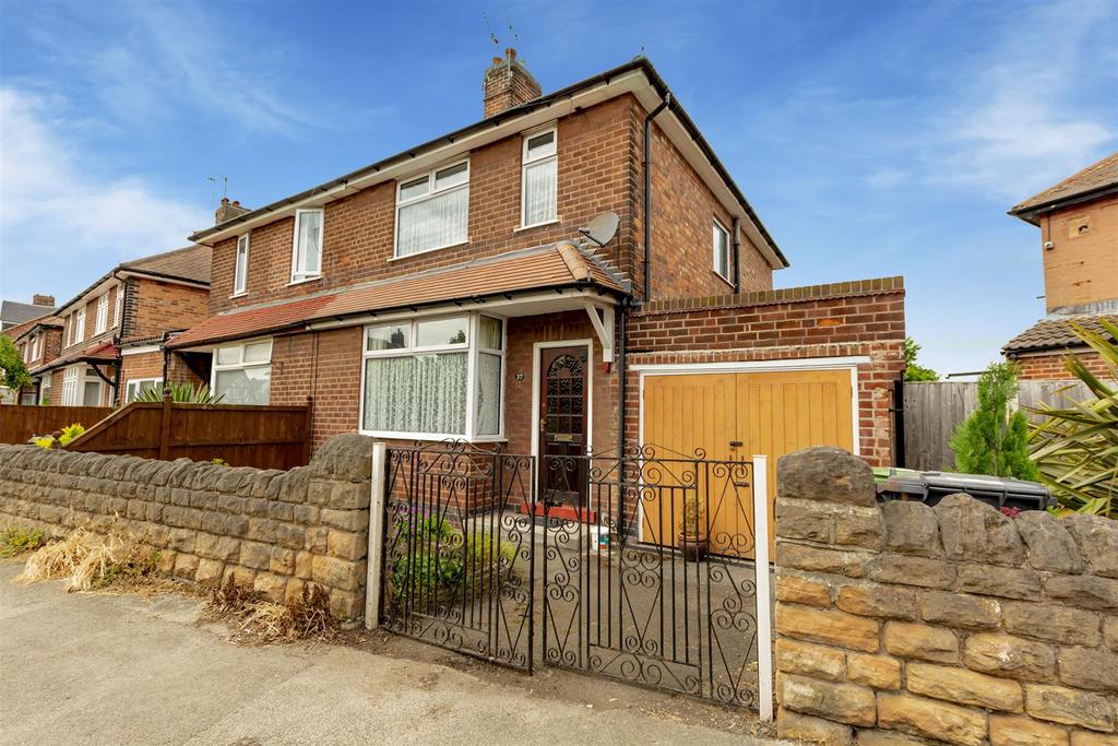 Lilac Grove, Beeston, Nottingham 3 bed house £260,000