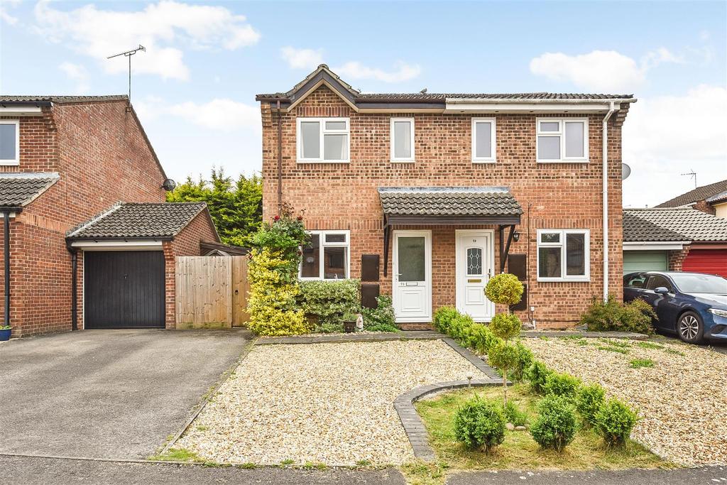 Millstream Close, Andover 2 bed semidetached house £285,000