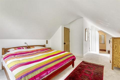 Sunny Brae Sandy Lane, Haslemere, GU27 1QE