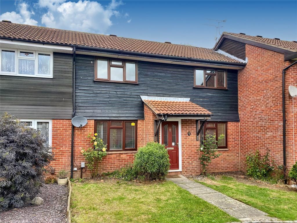 Benwell Close, Westlea, Swindon... 3 bed terraced house £240,000