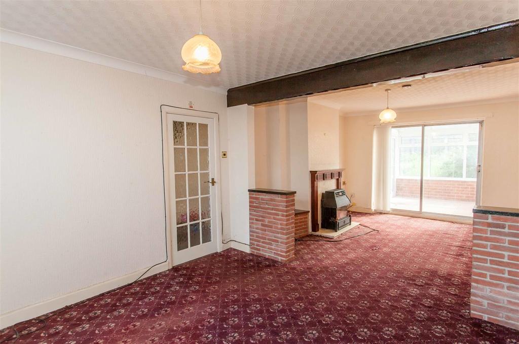 Woodhouse Lane, Bolsover, Chesterfield 3 bed semidetached house £154,950