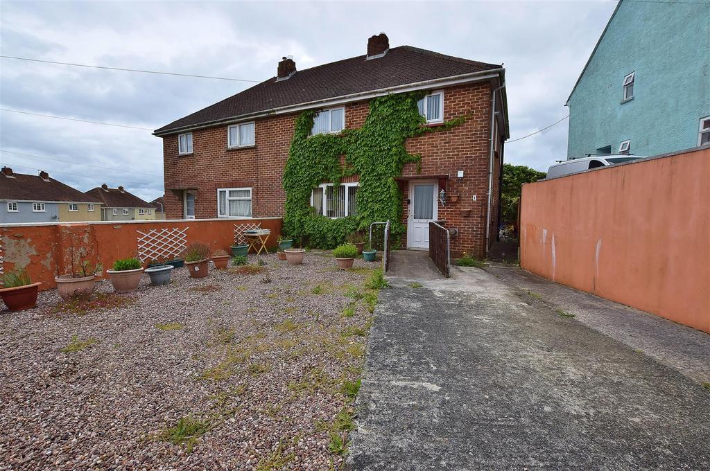 Foley Way, Haverfordwest 3 bed semidetached house £160,000