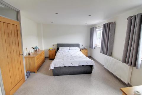 23 Oak Way, Huntley, Gloucester, GL19 3SD