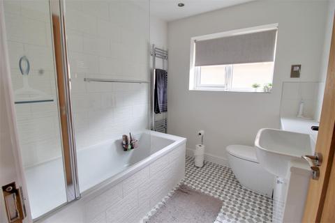 23 Oak Way, Huntley, Gloucester, GL19 3SD